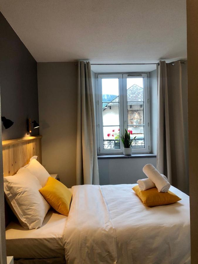 Auberge Des Trois Rivieres Condat  ภายนอก รูปภาพ