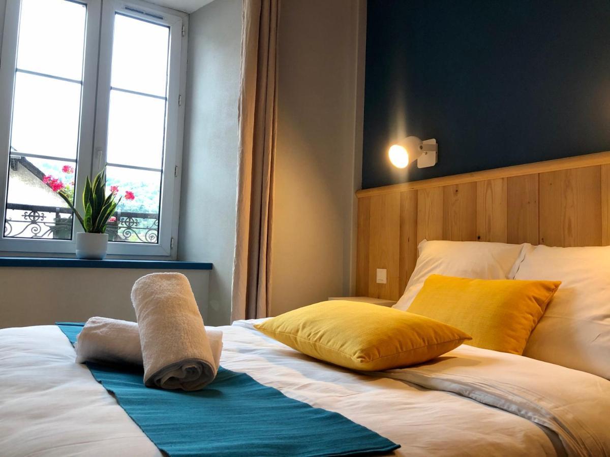 Auberge Des Trois Rivieres Condat  ภายนอก รูปภาพ